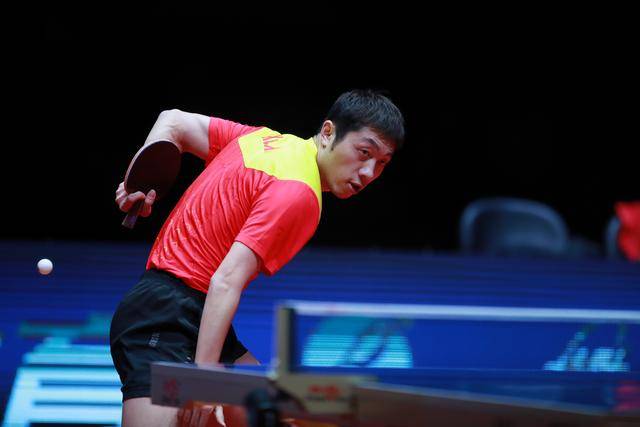 杜兰特关键补篮赢得比赛