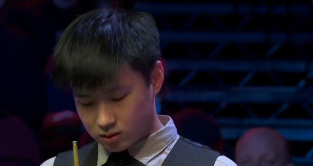 半场：拜仁2-2弗赖堡，卡尔、奥利塞分别传射，铃木唯人进球