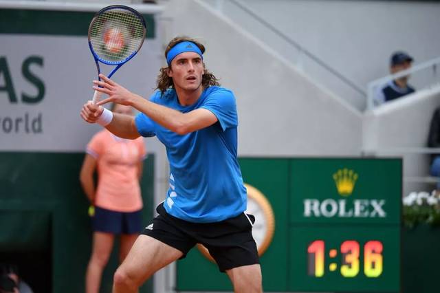 世界杯小组赛抽签出炉，各组形势复杂，韩国、意大利、巴西等队有望晋级，美国、土耳其等队面临挑战。